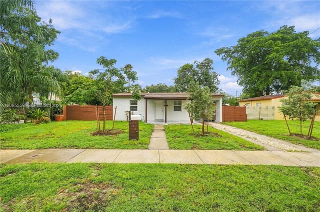 133 SW 22nd Terrace, Fort Lauderdale, FL 33312