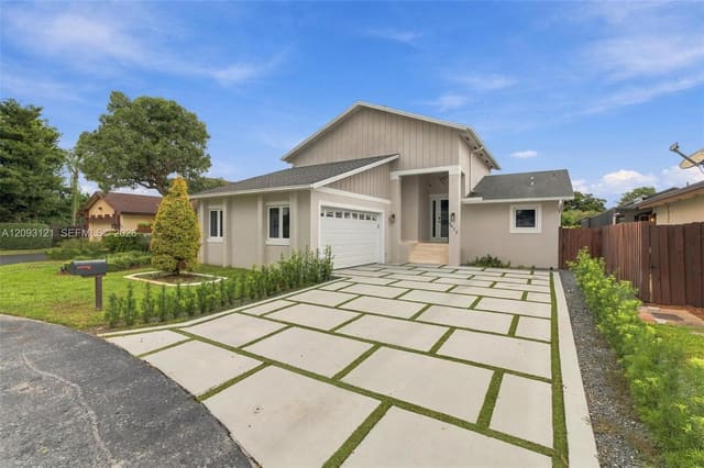 5428 SW 152nd Place Circle, Miami, FL 33185