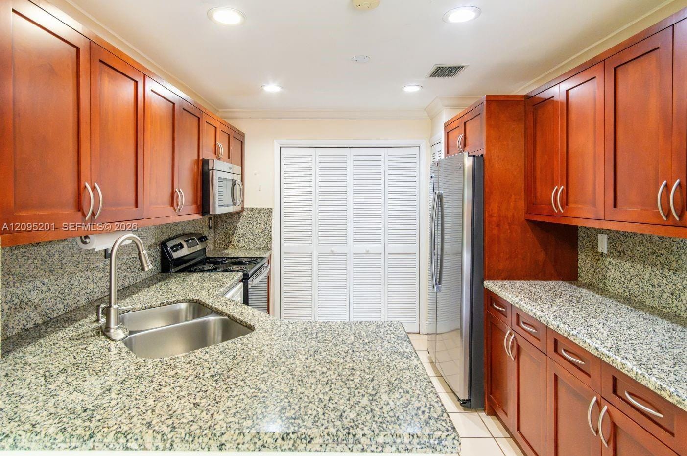 13429 SW 13th Lane — photo 3