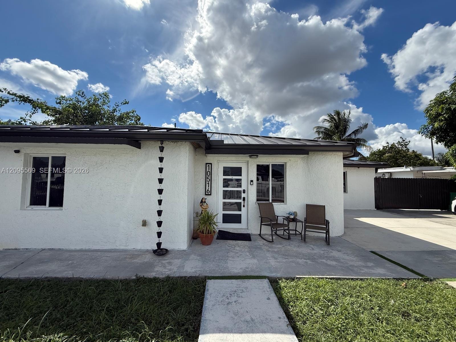 10516 NW 36th Place — photo 6