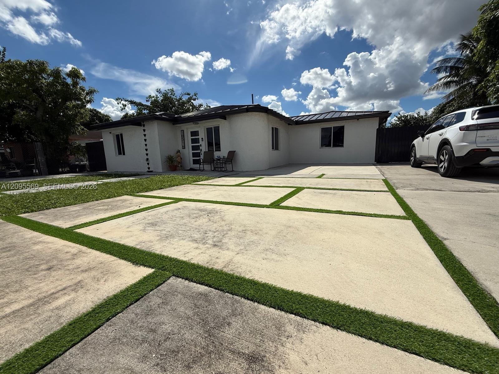 10516 NW 36th Place — photo 8