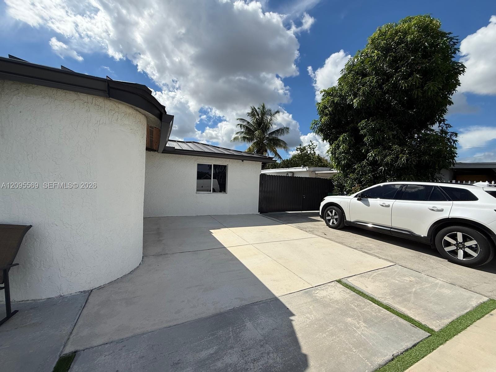 10516 NW 36th Place — photo 10