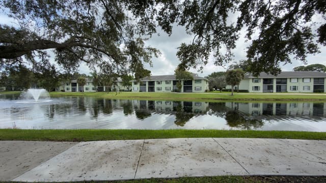 901 Sabal Ridge Circle C, Palm Beach Gardens, FL 33418