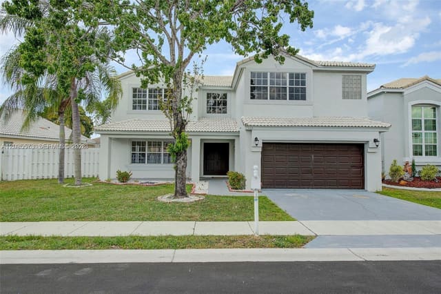 1127 SW 104th Way, Pembroke Pines, FL 33025