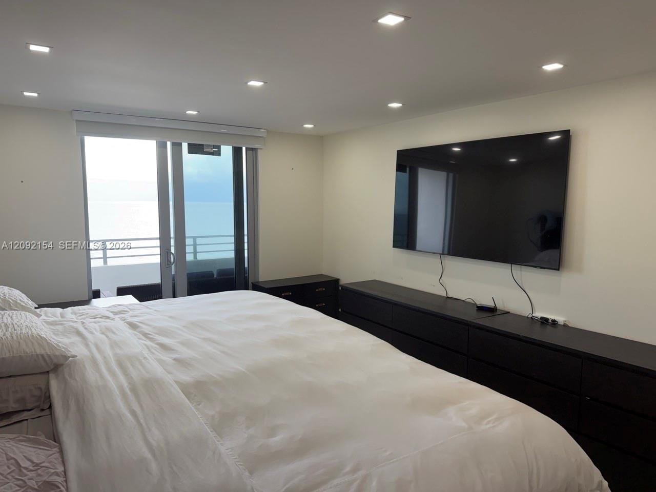 5555 Collins Avenue 14G, Miami Beach, FL 33140 photo 10