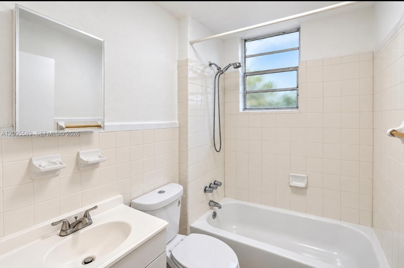 1563 SW 2nd Street 5 — photo 5
