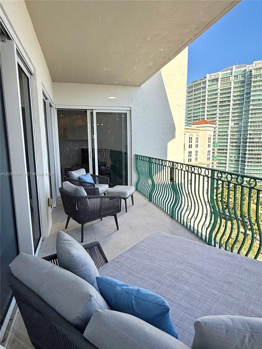 19900 E Country Club Drive TS03, Aventura, FL 33180 photo 14