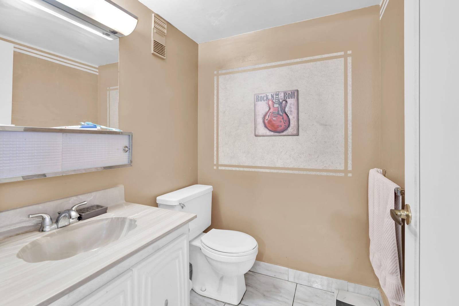711 LORI Drive 204, Palm Springs, FL 33461 photo 14