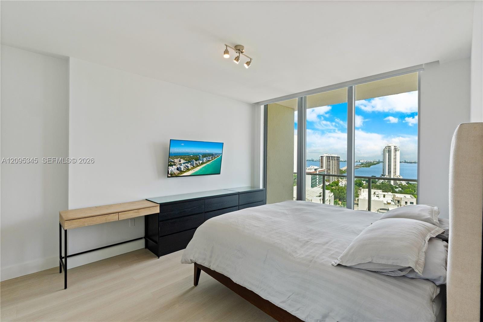 3470 E Coast Avenue H1711, Miami, FL 33137 photo 16