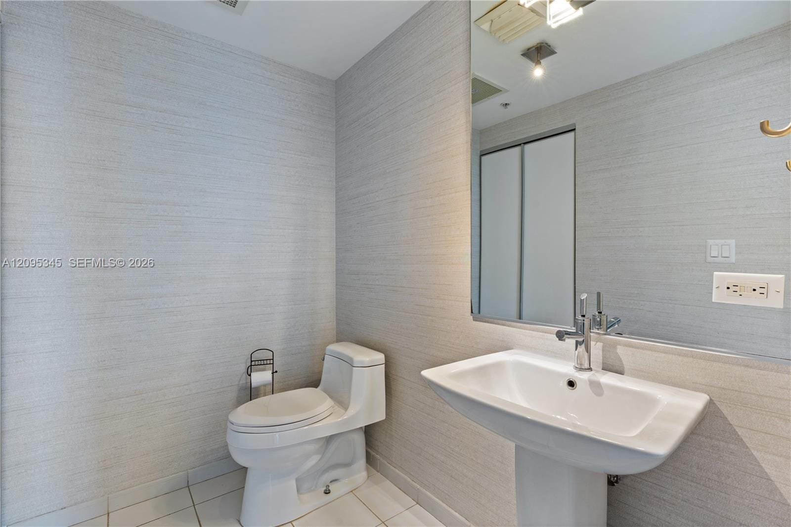 3470 E Coast Avenue H1711, Miami, FL 33137 photo 21