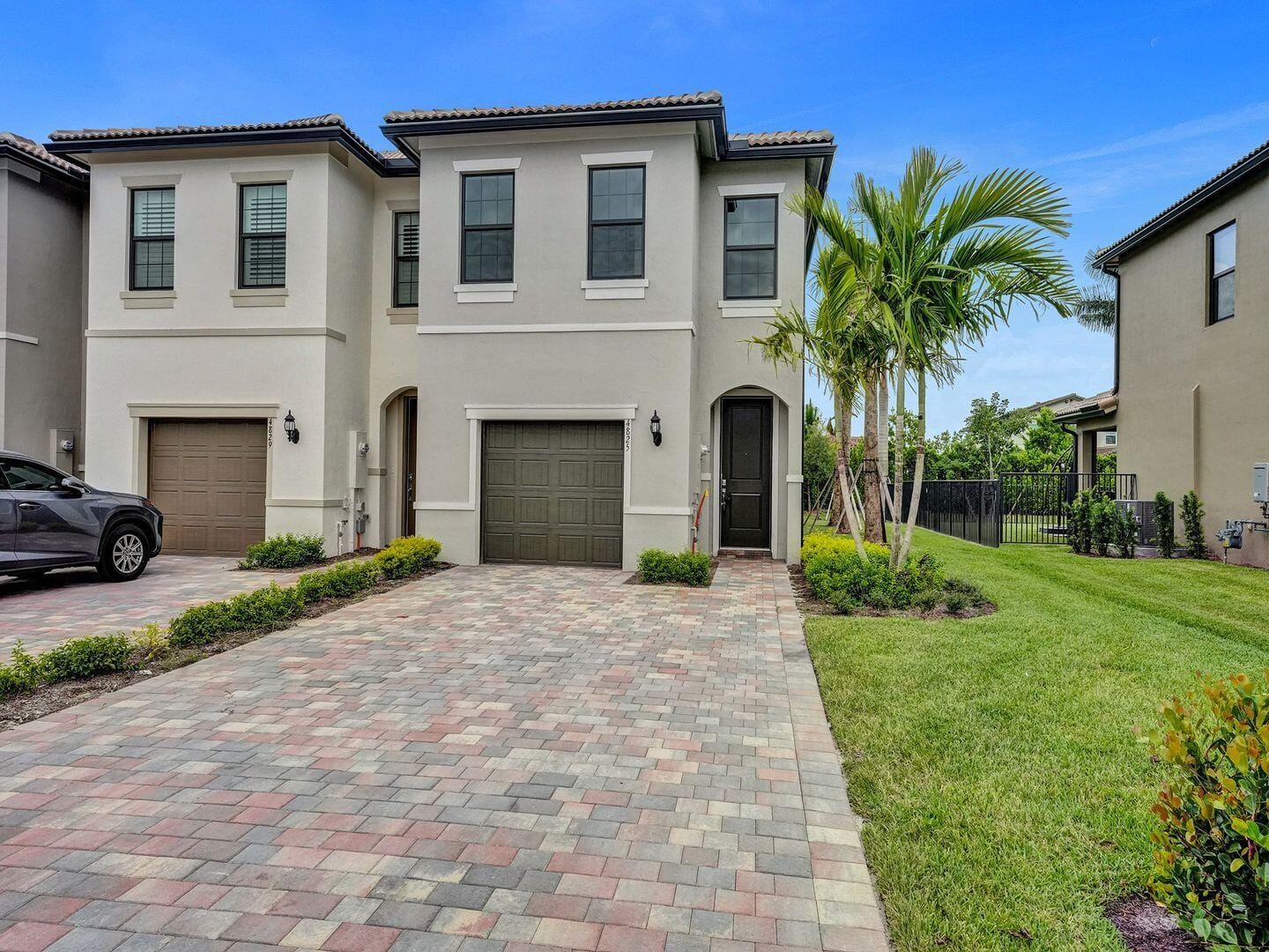 4825 CHANTILLY Road, Lake Worth, FL 33467 photo 1