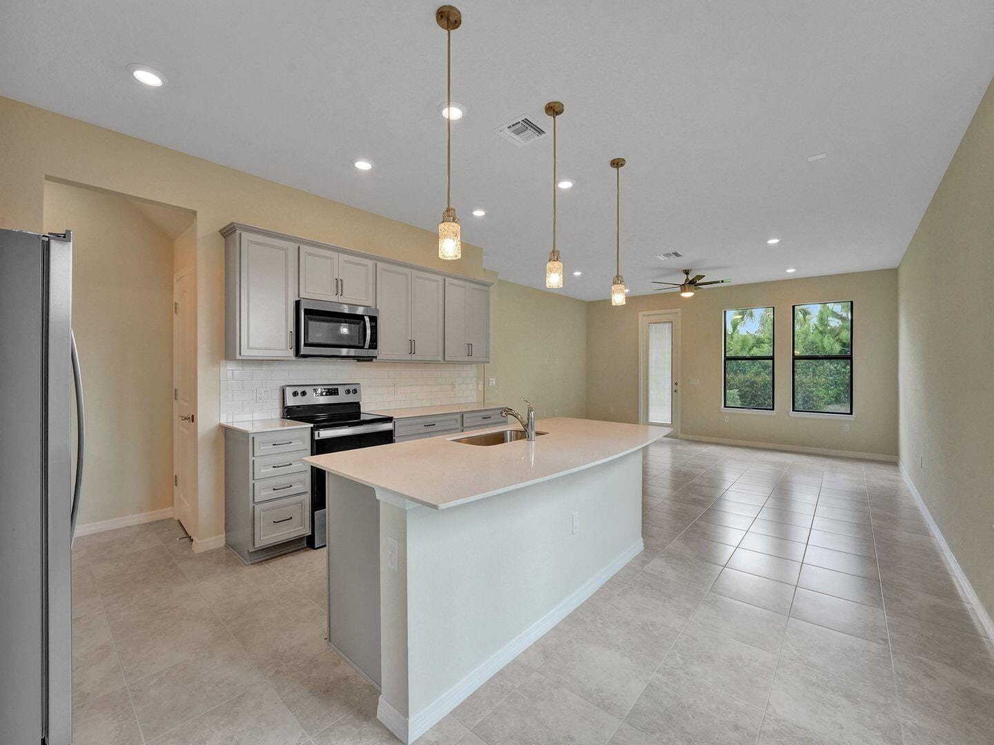 4825 CHANTILLY Road, Lake Worth, FL 33467 photo 4