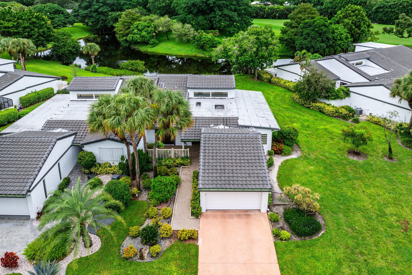 61 Hampshire Lane, Boynton Beach, FL 33436 photo 2