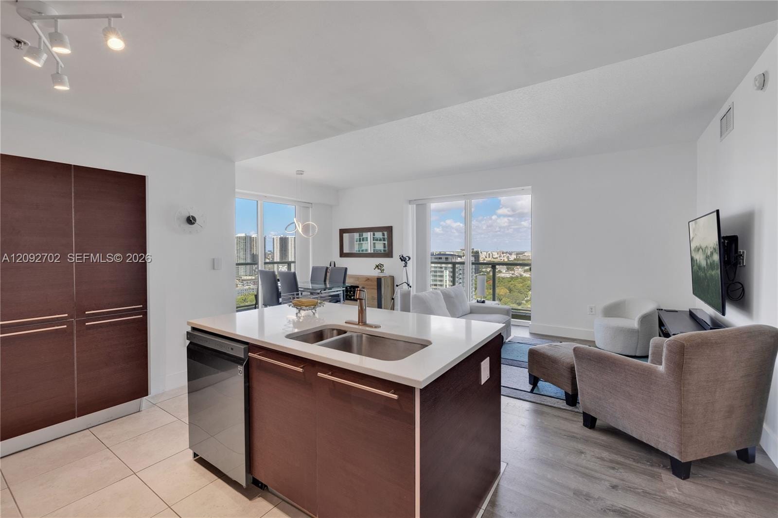 1900 N Bayshore Drive 2311 — photo 5