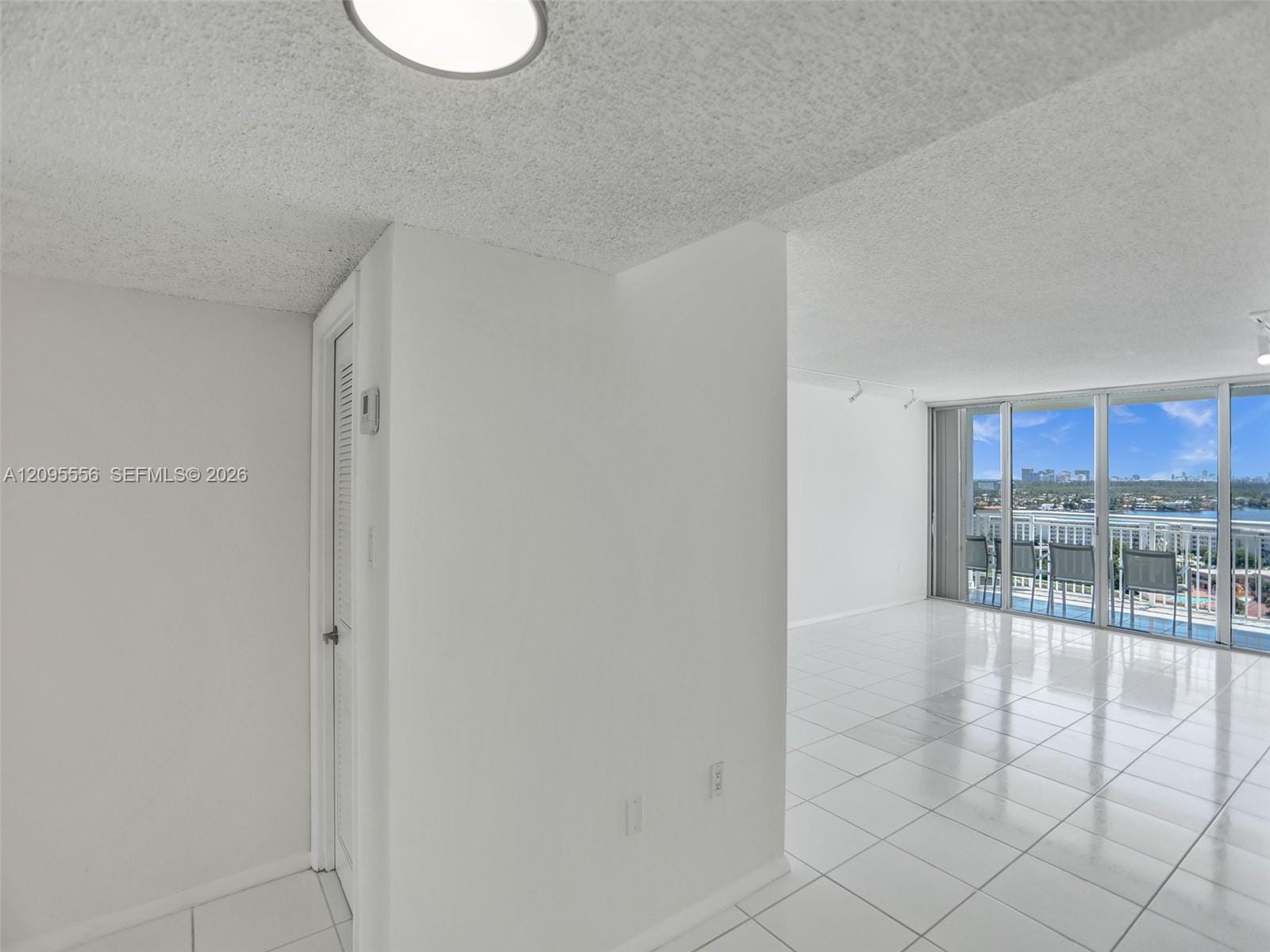 18071 Biscayne Boulevard 1701 — photo 2