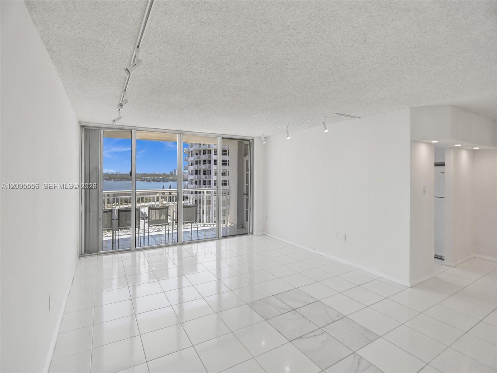 18071 Biscayne Boulevard 1701 — photo 3