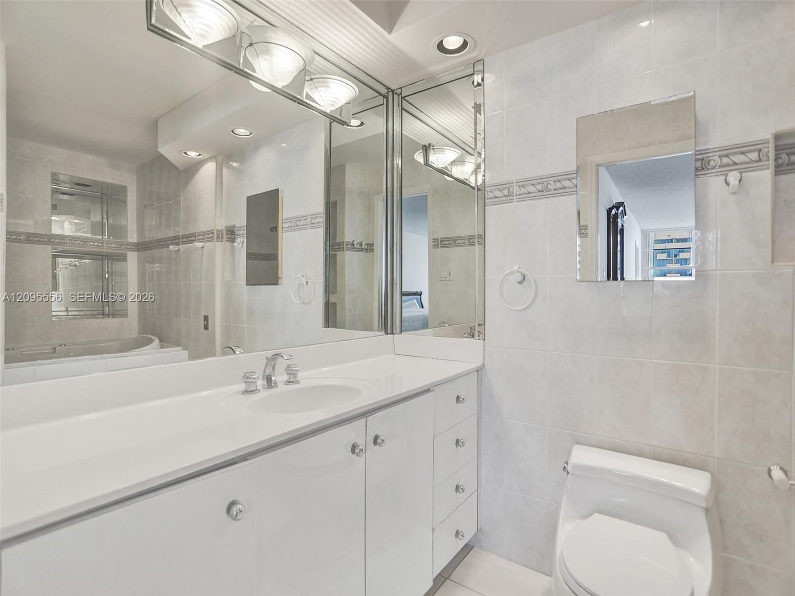 18071 Biscayne Boulevard 1701, Aventura, FL 33160 photo 25