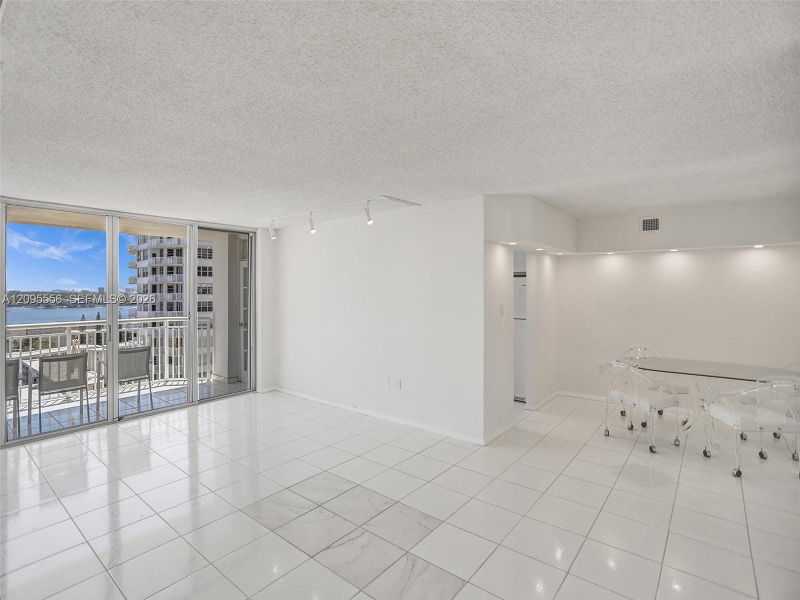18071 Biscayne Boulevard 1701 — photo 4