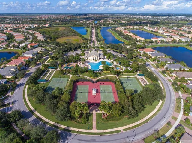11484 SW LAKE PARK Drive, Port St. Lucie, FL 34987
