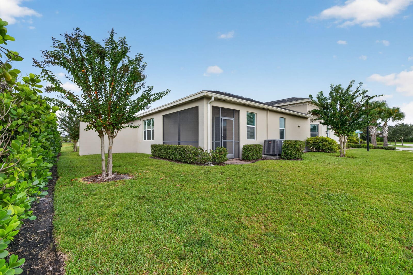11484 SW LAKE PARK Drive, Port St. Lucie, FL 34987 photo 24