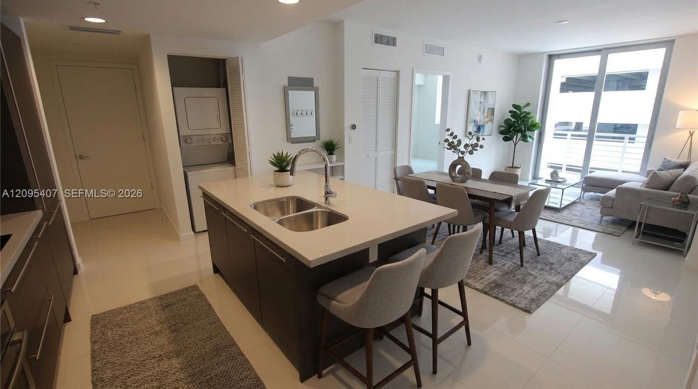 1 bedroom home for sale at 7661 107th, Doral, FL 33178 — $2,350
