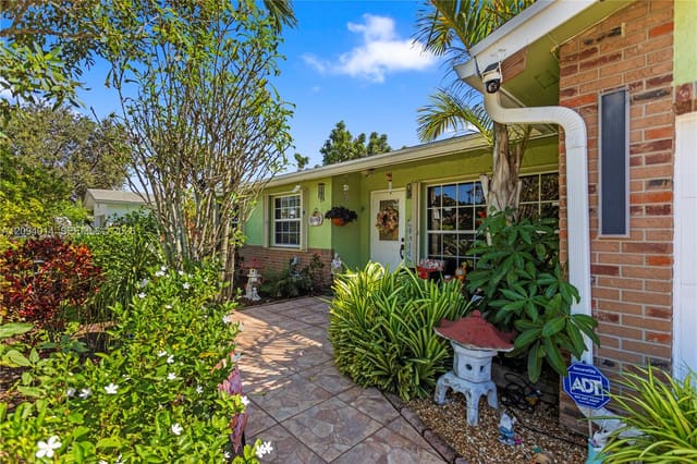 4730 NW 113th Avenue, Sunrise, FL 33323