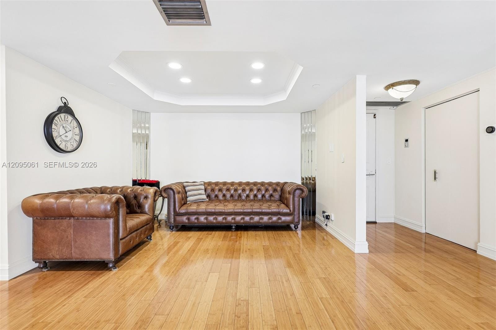 20191 E Country Club Drive 1102 — photo 5