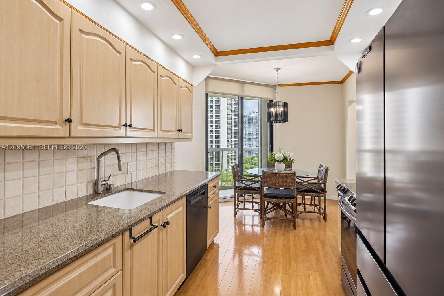 20191 E Country Club Drive 1102 — photo 9