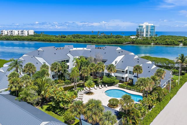 200 WATERWAY Road 105, Tequesta, FL 33469