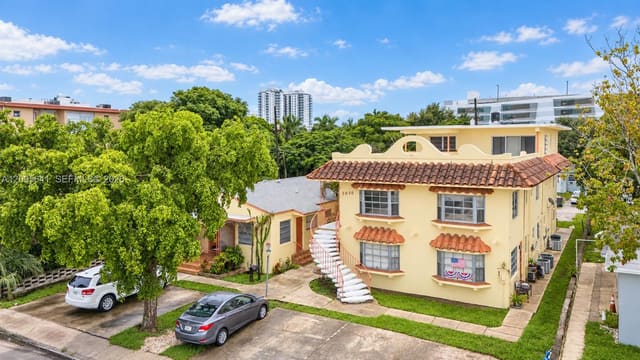 2028 Fillmore Street, Hollywood, FL 33020