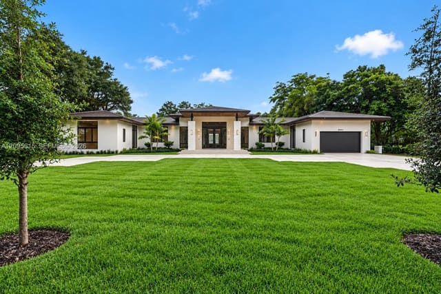 9999 SW 87th Court, Miami, FL 33176