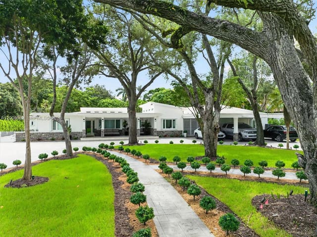 6750 SW 74th Street, South Miami, FL 33143