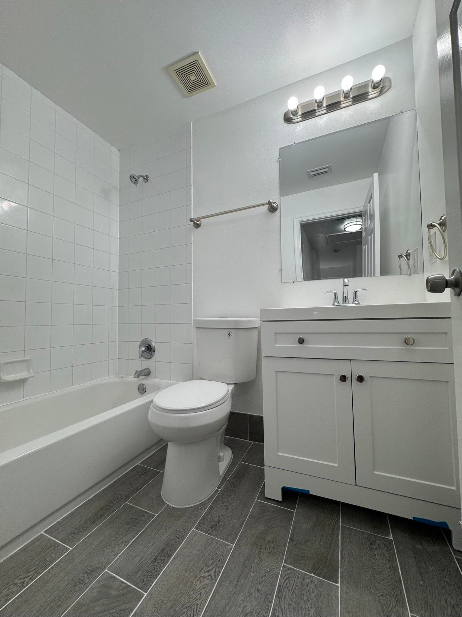 1193 Colonial Palms Way — photo 8
