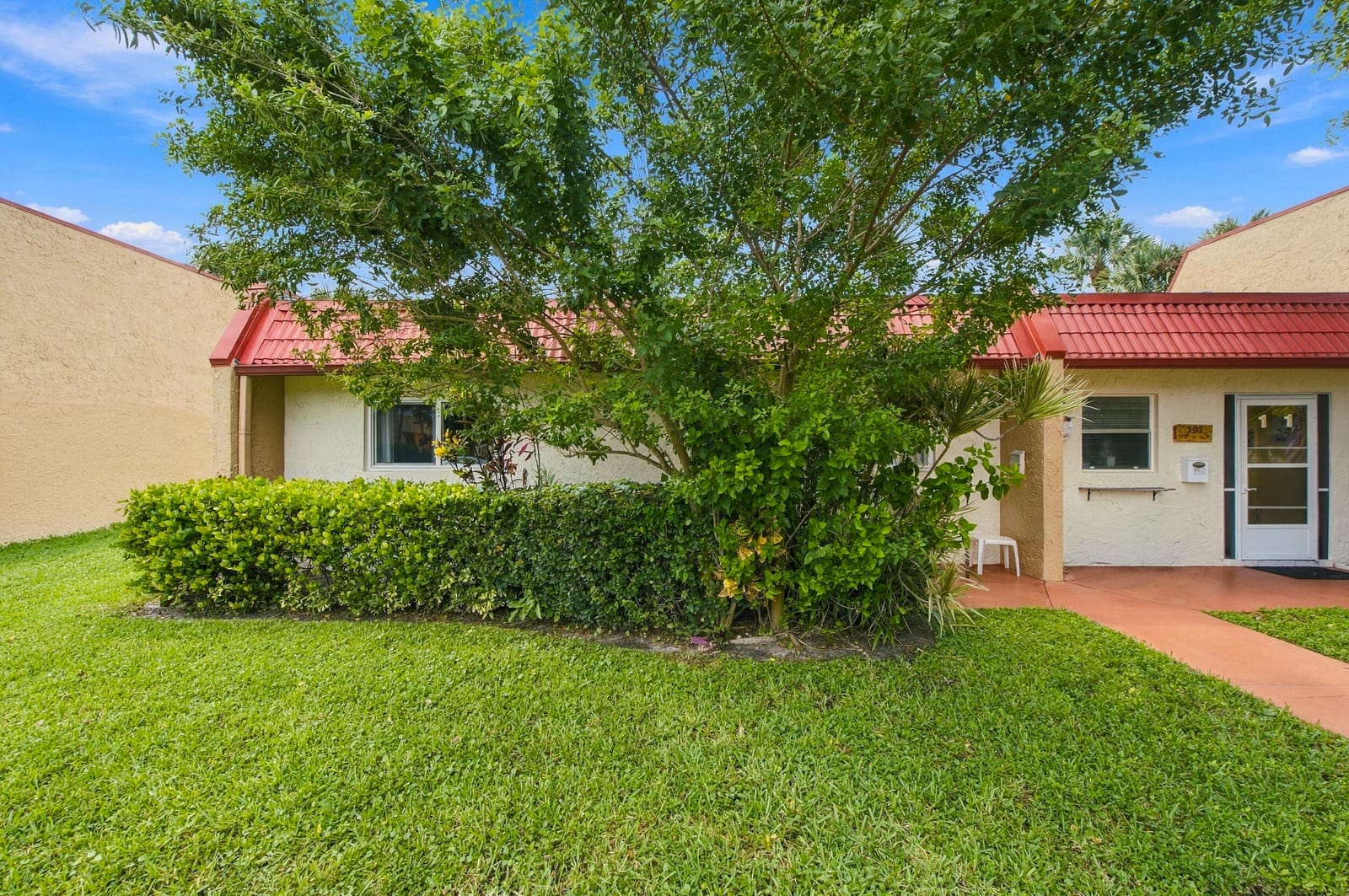 193 Lake Evelyn Drive