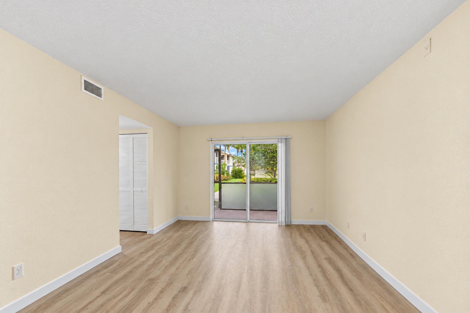 1505 SE Royal Green Circle 103, Port St. Lucie, FL 34952 photo 5