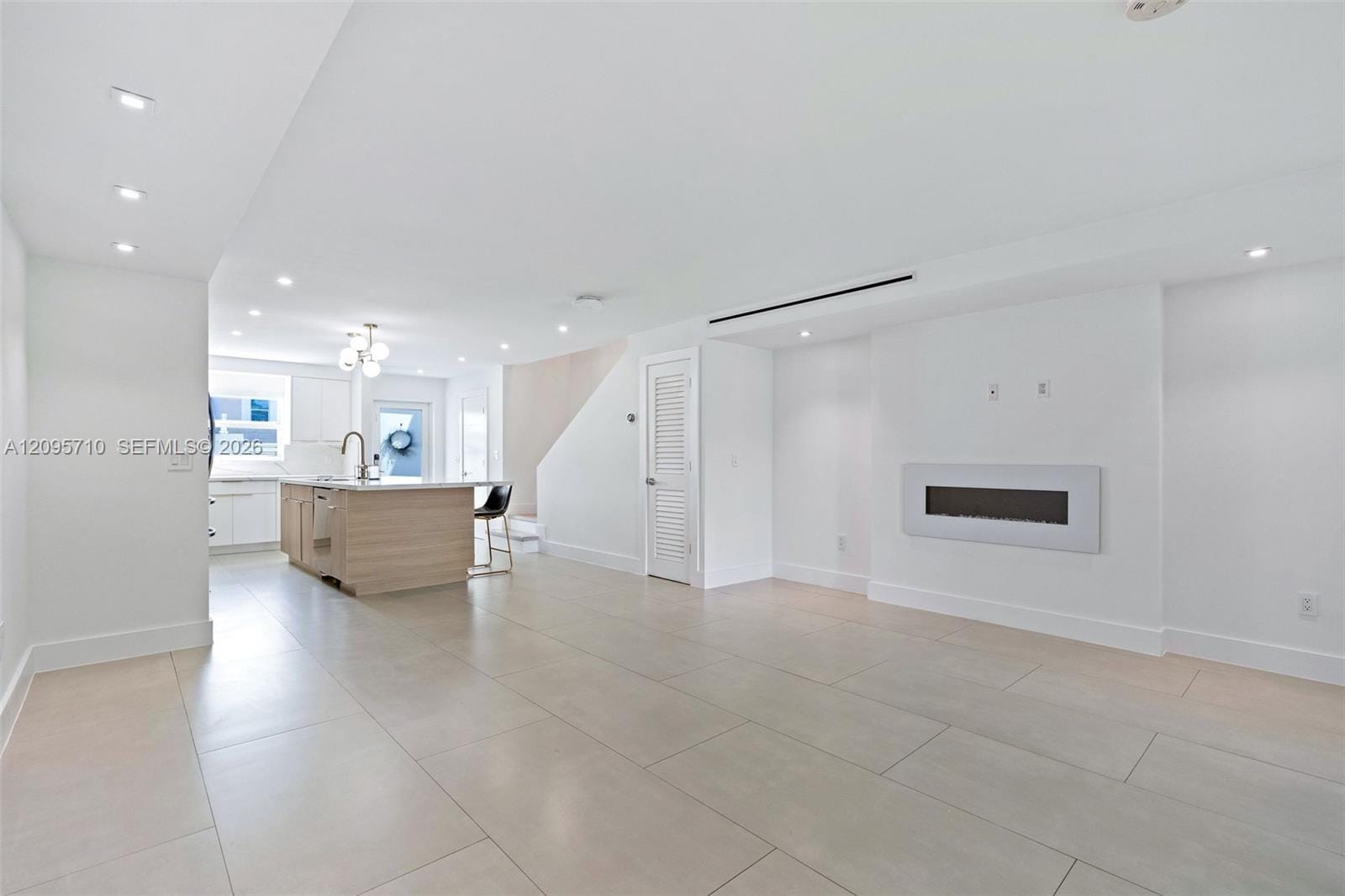 1369 W 69th Street — photo 12