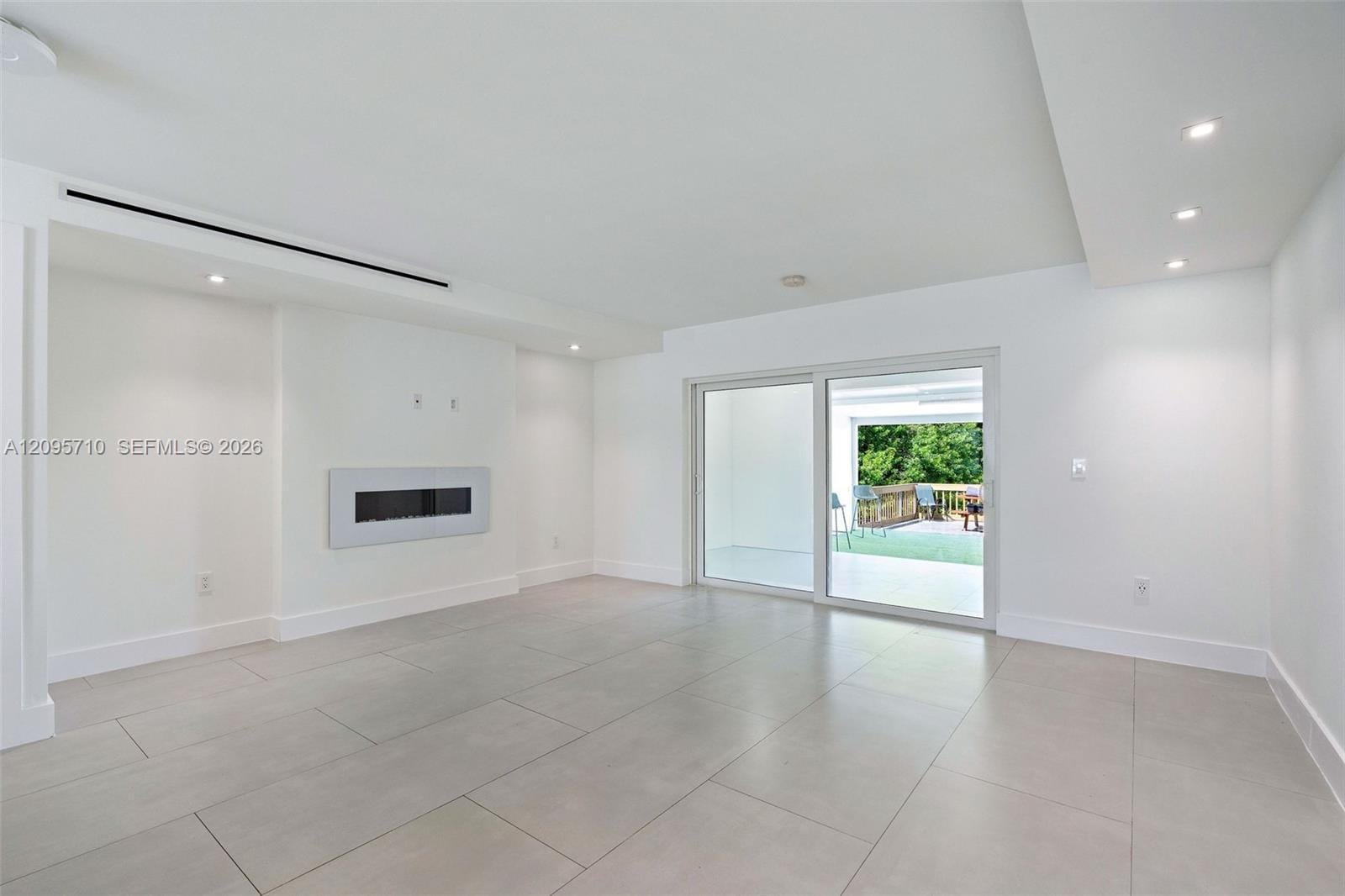 1369 W 69th Street, Hialeah, FL 33014 photo 13