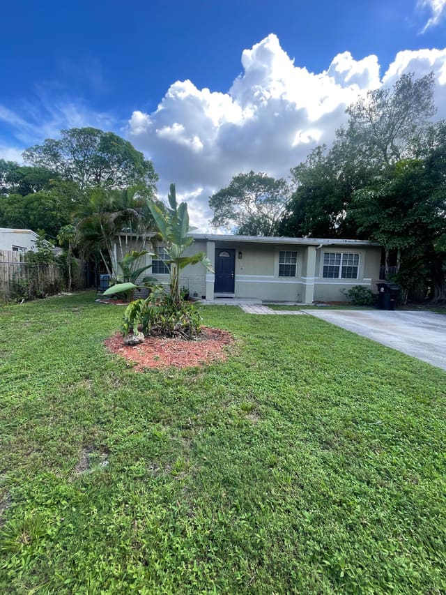 1036 NW 11TH Place, Fort Lauderdale, FL 33311