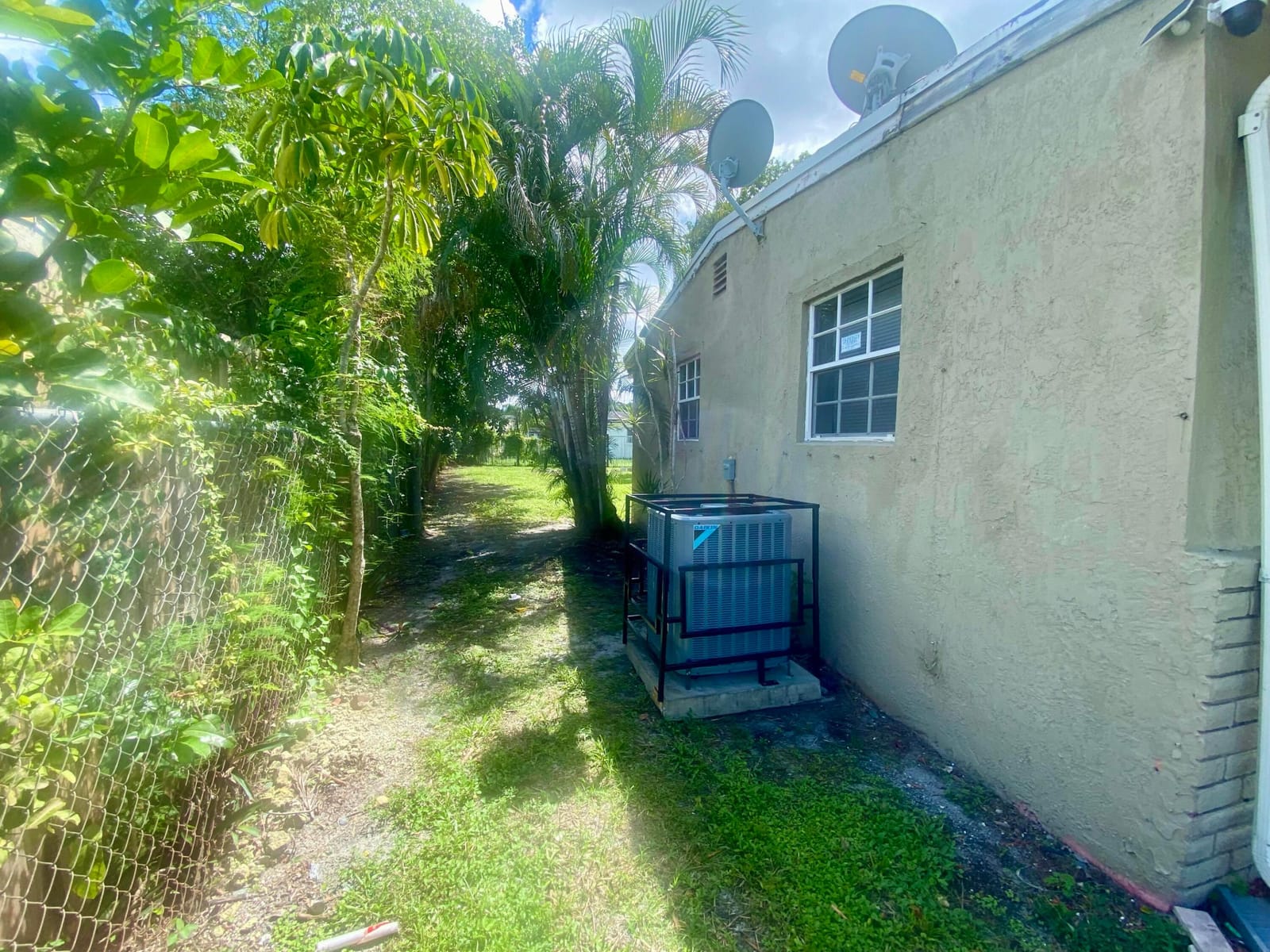1036 NW 11TH Place, Fort Lauderdale, FL 33311 photo 4