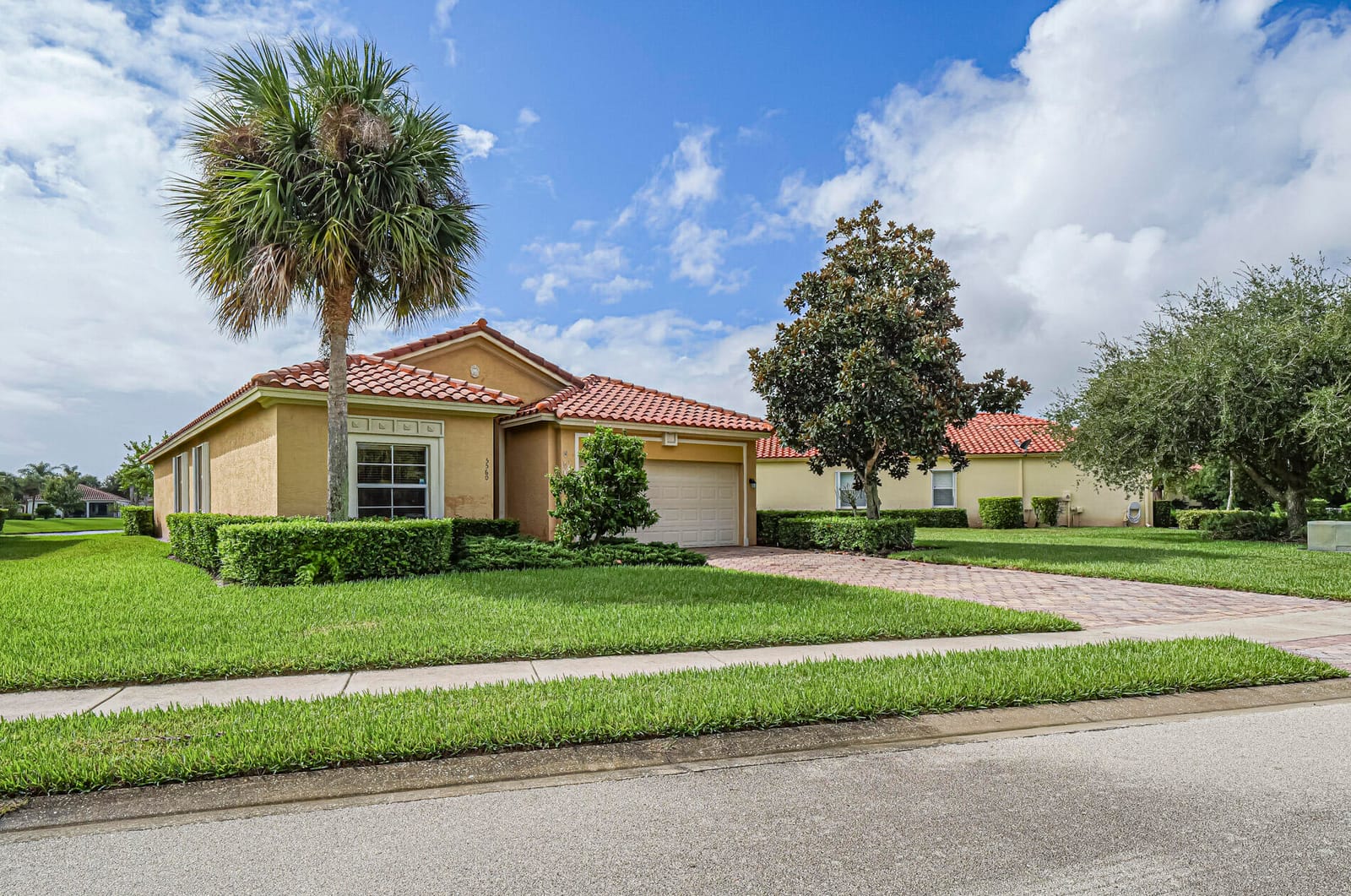5560 57th Way, Vero Beach, FL 32967 photo 2