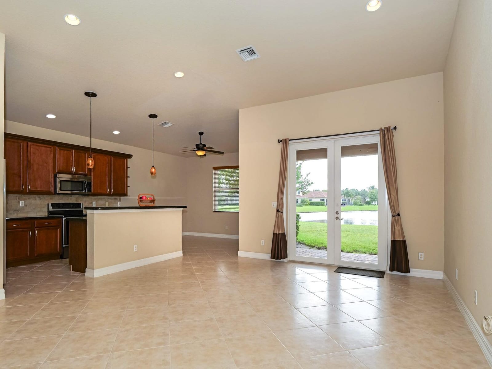 5560 57th Way, Vero Beach, FL 32967 photo 6