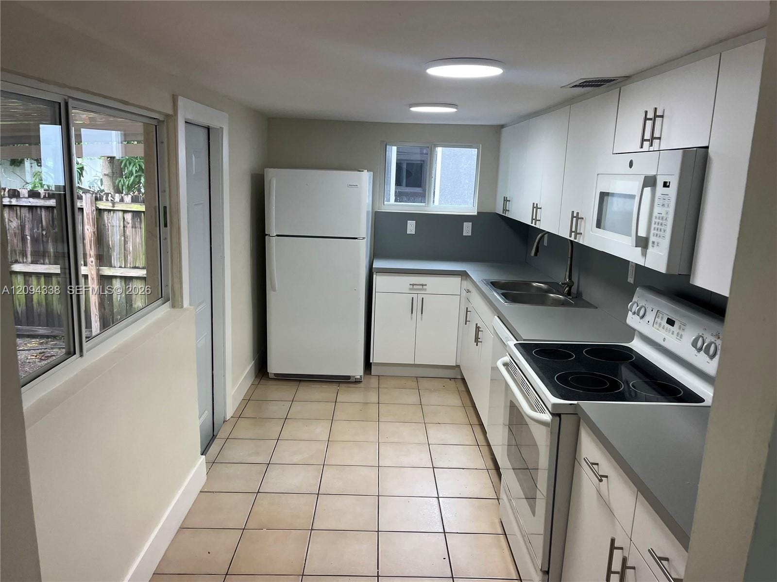 2931 SW 19th Terrace — photo 9