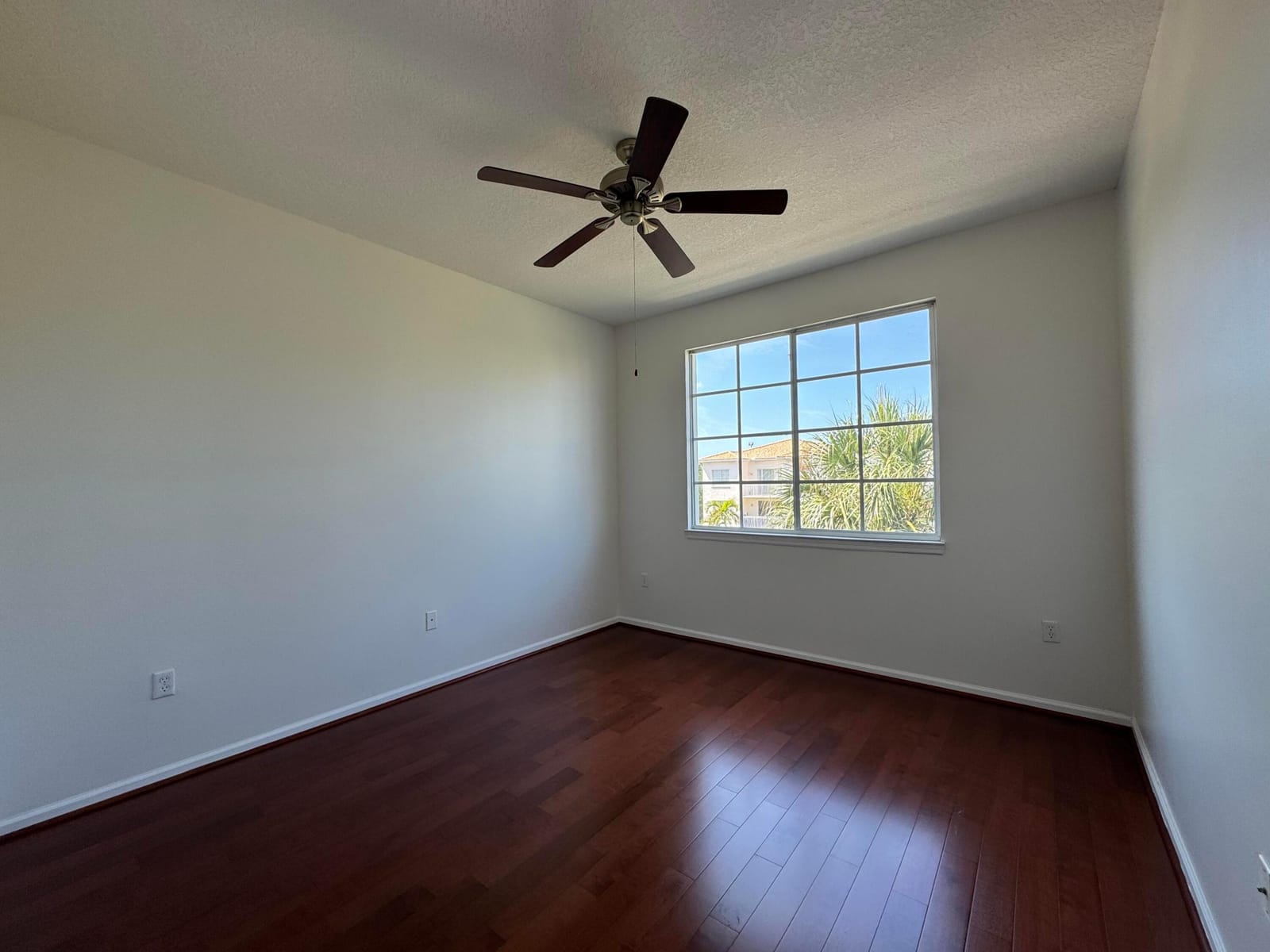5306 Myrtlewood Circle E — photo 10