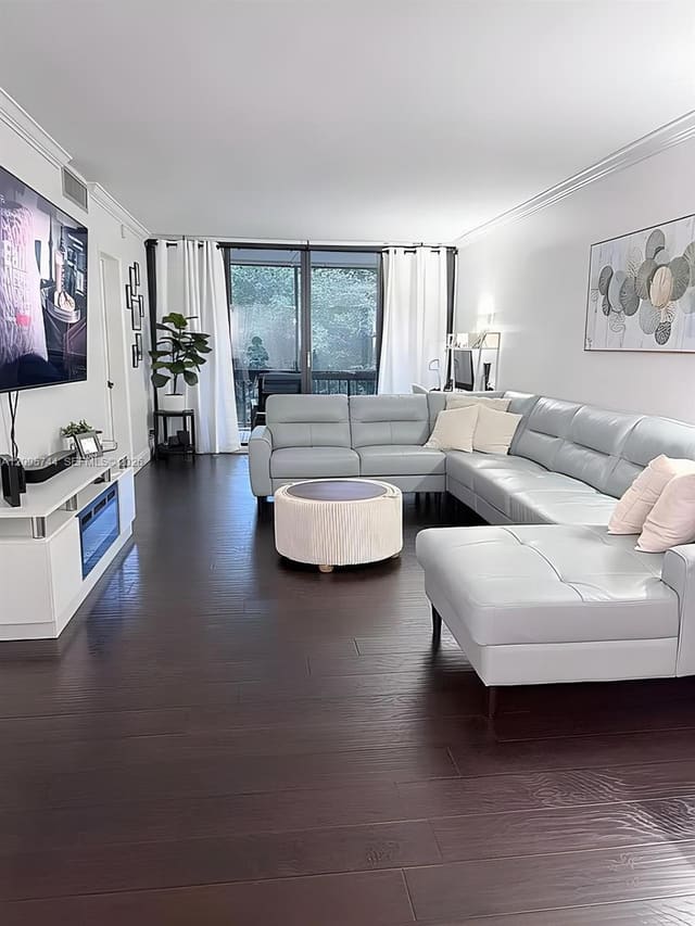 8411 Forest Hills Drive 208, Coral Springs, FL 33065