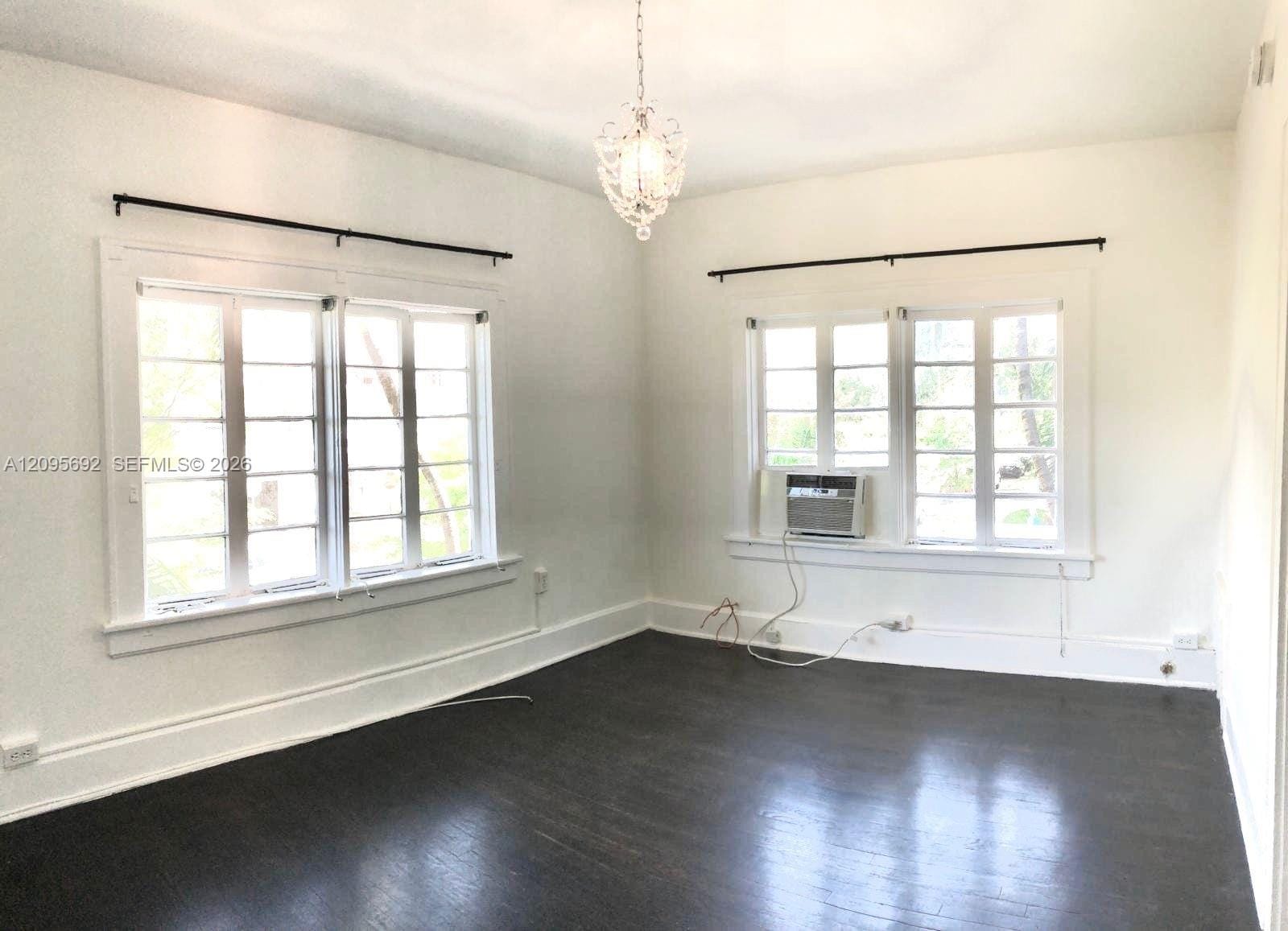 124 Mendoza Avenue 8, Coral Gables, FL 33134 photo 2