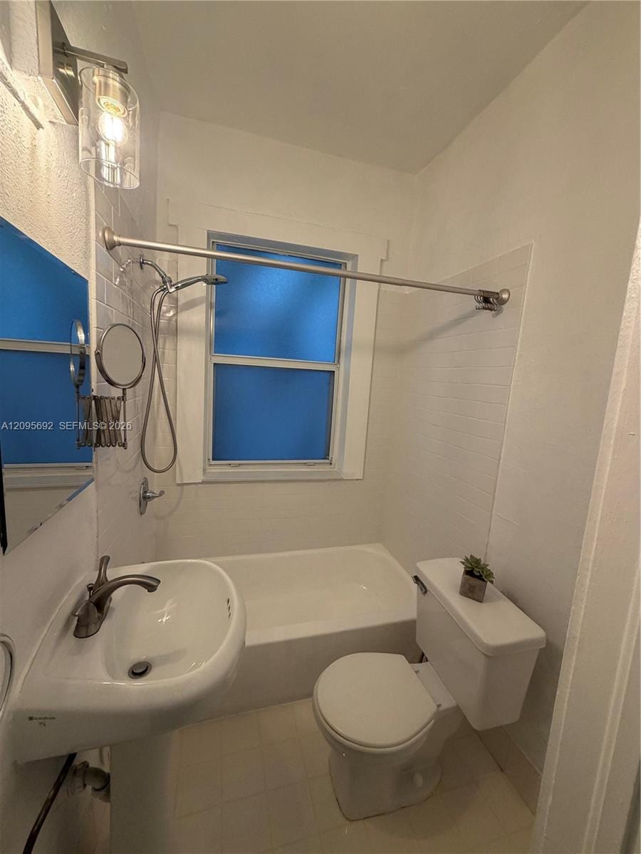 124 Mendoza Avenue 8, Coral Gables, FL 33134 photo 17