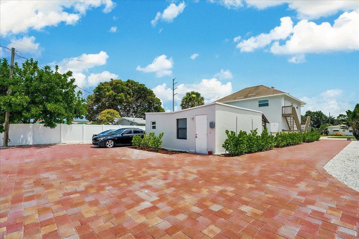 305 CYPRESS Drive 1,2,3,4,5, Lake Park, FL 33403 photo 13