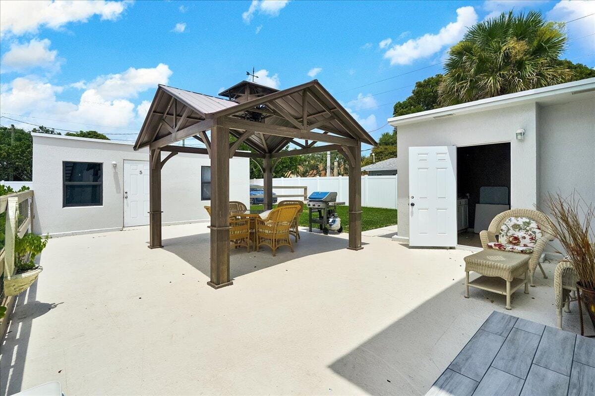 305 CYPRESS Drive 1,2,3,4,5, Lake Park, FL 33403 photo 18