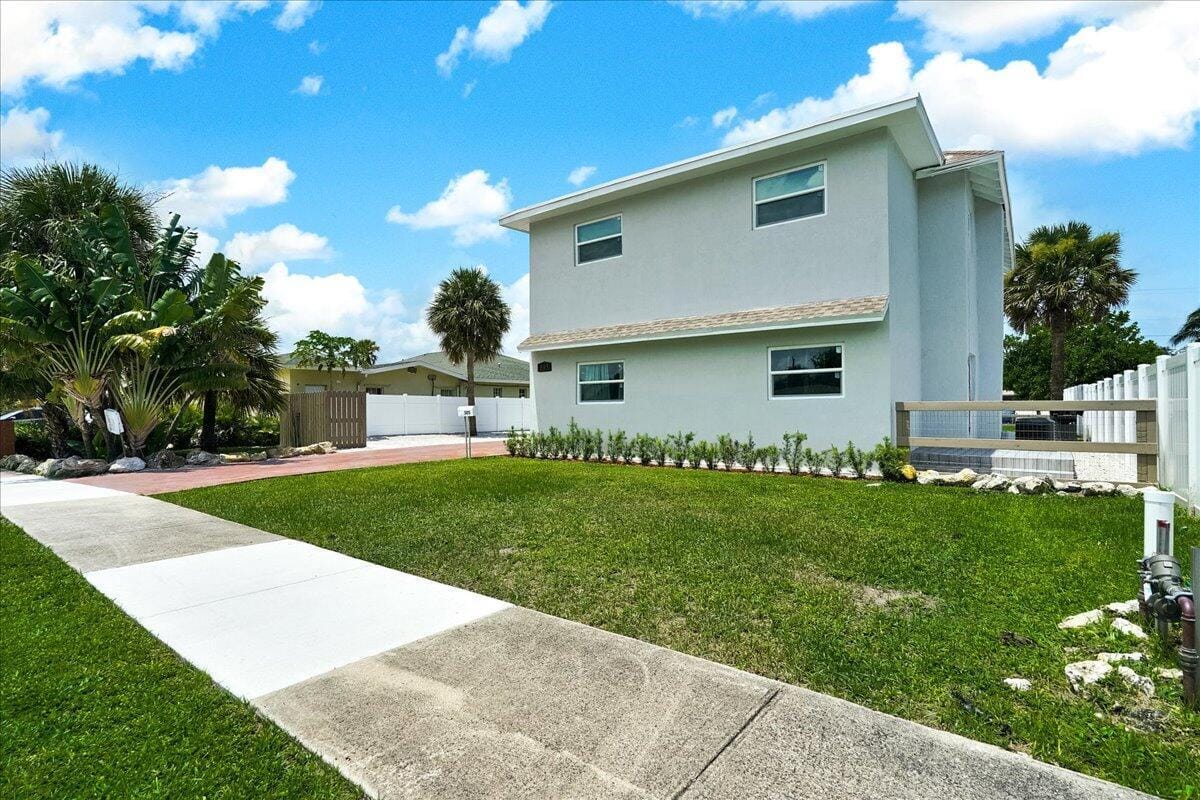 305 CYPRESS Drive 1,2,3,4,5, Lake Park, FL 33403 photo 3