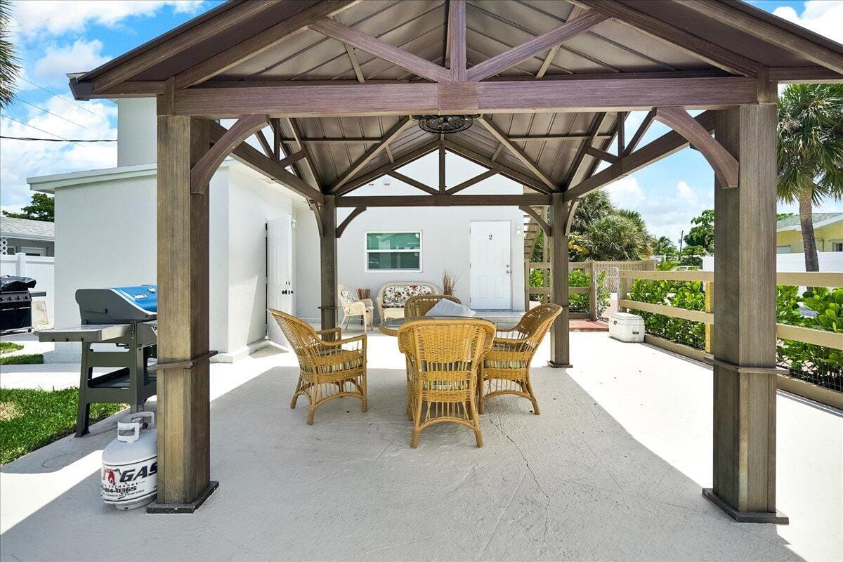 305 CYPRESS Drive 1,2,3,4,5, Lake Park, FL 33403 photo 22